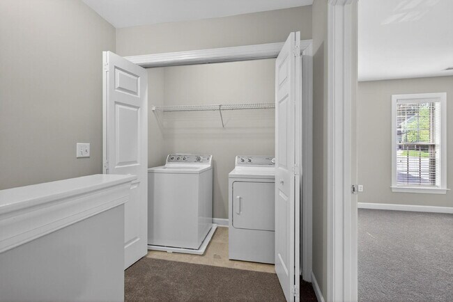 Building Photo - 770 Parkside Townes Ct