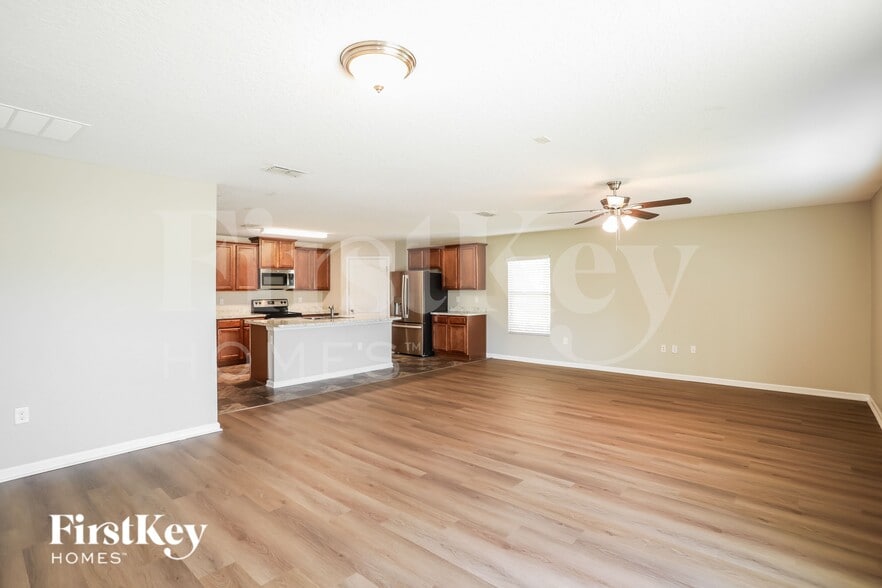 Building Photo - 3438 Canyon Falls Dr