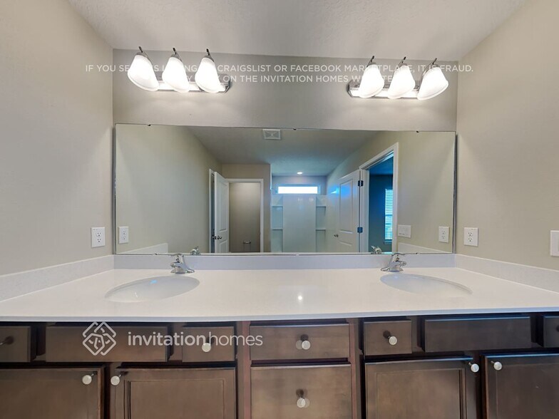Building Photo - 3815 Spruce Creek Dr