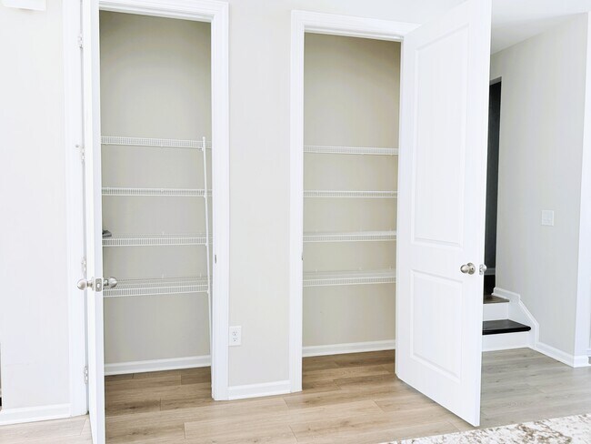 Building Photo - 939 Haybeck Ln