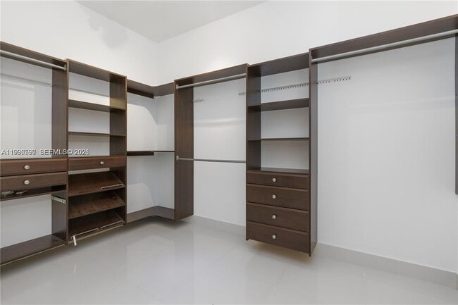 Building Photo - 7333 NW 108th Ct