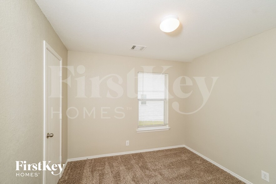 Building Photo - 344 Cattle Run