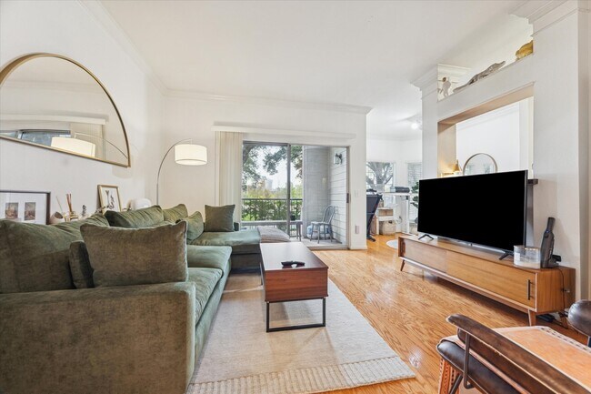 Building Photo - 3231 Allen Pkwy