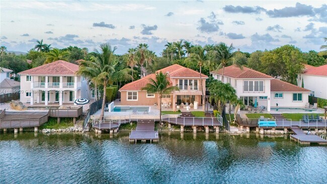 Primary Photo - 6822 NW 112th Ave