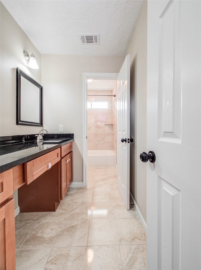 Building Photo - 13618 Woodspire Dr