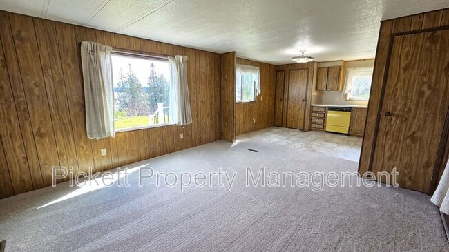 Building Photo - 2397 Alaska Ave E