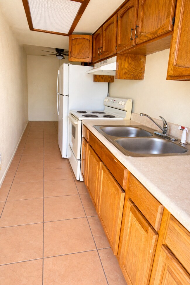 Building Photo - Triplex - Ave A