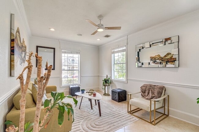 Building Photo - 1115 Avenue M