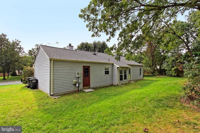 Building Photo - 20585 Triple Crown Ct