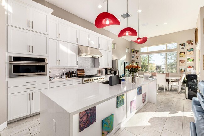 Building Photo - 7611 E Camino Vivaz