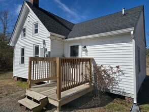 Building Photo - Call Linda 804-642-2106 or linda@vacosold.com