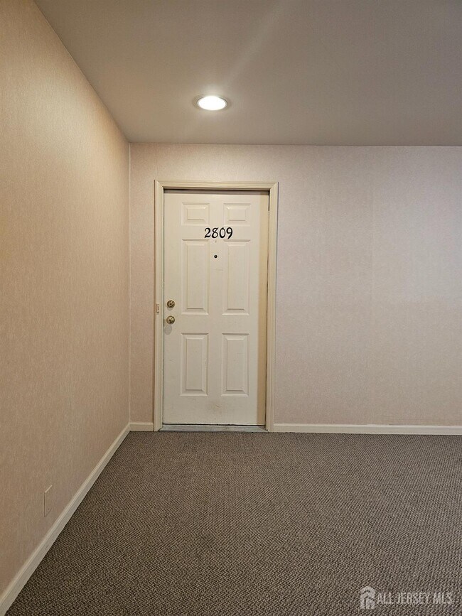Building Photo - 2809 Ridgefield Ct