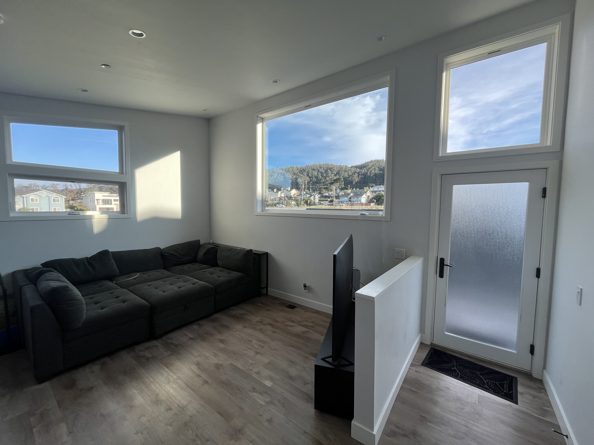 Family Room - Large Picture Window with Mountain Views - 245 Medio Ave