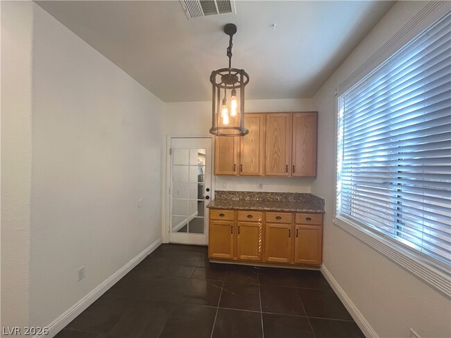 Building Photo - 1809 Snow Spring Ln