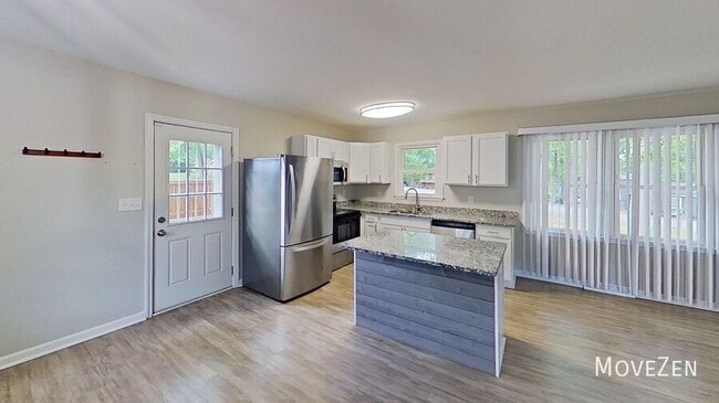 Building Photo - 202 Newgate Dr