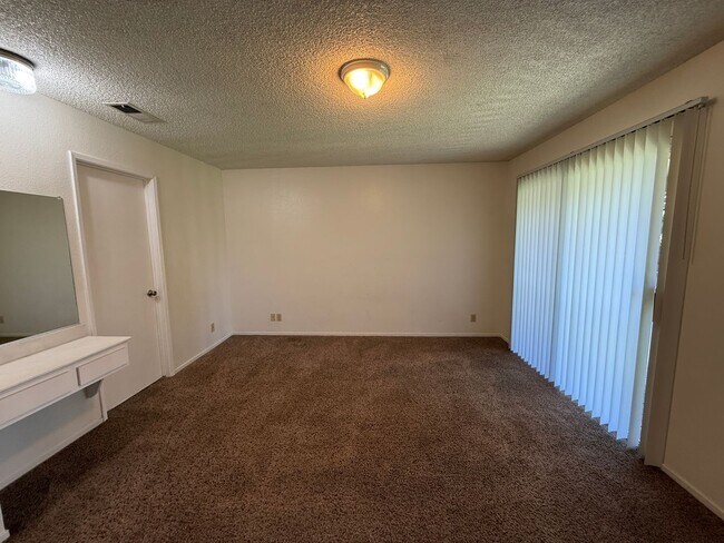 Building Photo - Large Two Story Condo with Two Car Detache...
