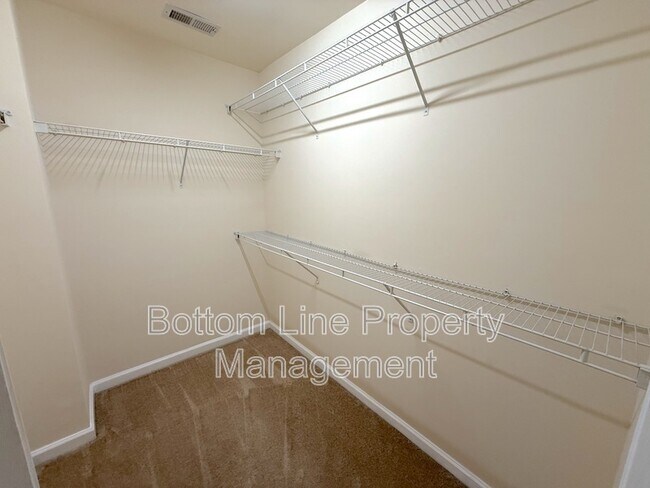 Building Photo - 13031 Bullock Greenway Blvd