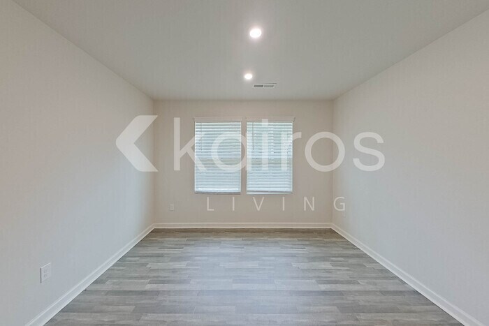 Building Photo - 2607 Provence Dr SE