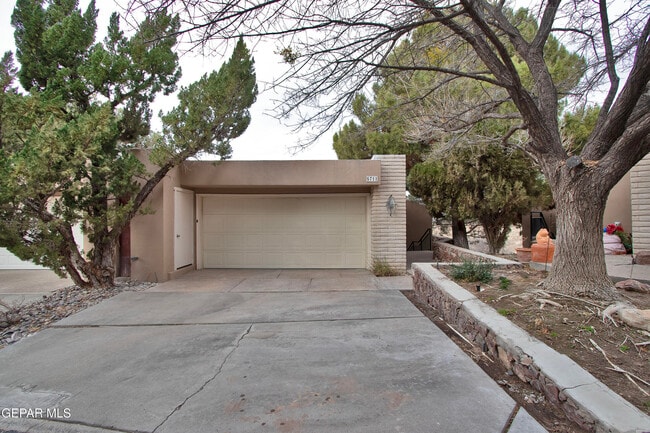 Building Photo - 5711 Mira Grande Dr