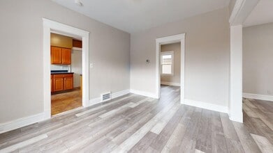 Building Photo - 3360 W 84th St