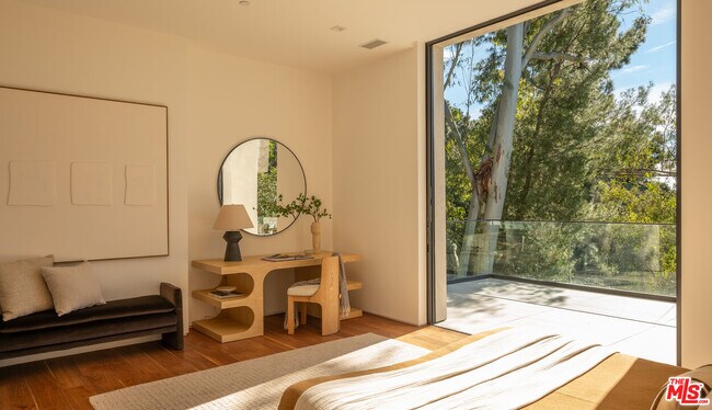 Building Photo - 12752 Mulholland Dr