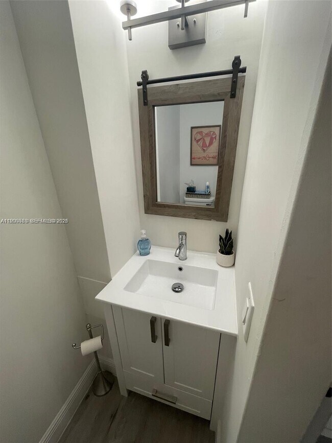 Building Photo - 7801 NE 4th Ct