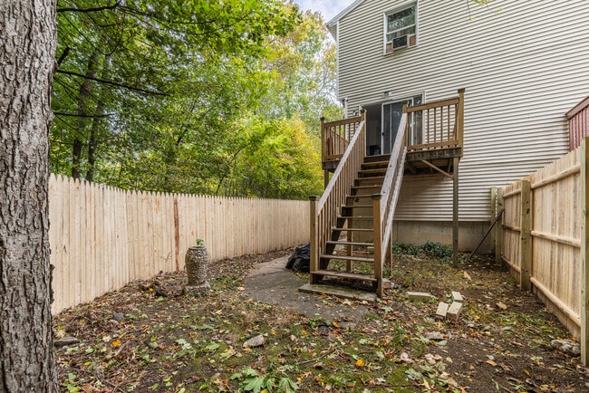 Building Photo - 97 Bowe Ave