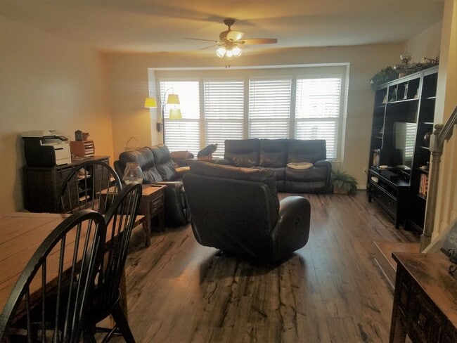 Building Photo - Gorgeous 3 story townhome in West End Henrico with loads of upgrades!