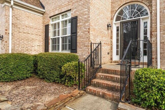 Building Photo - Beautiful Home just minutes from Mountain Island lake