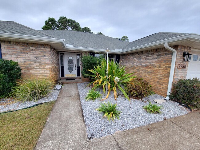 Building Photo - 9780 Parker Lake Cir