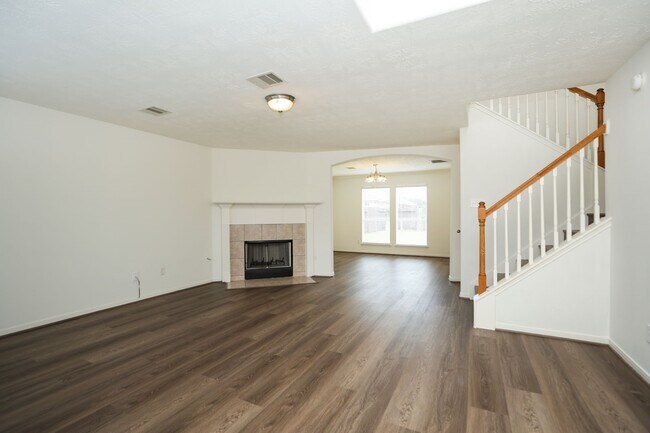 Building Photo - 5007 Creekbridge Ct