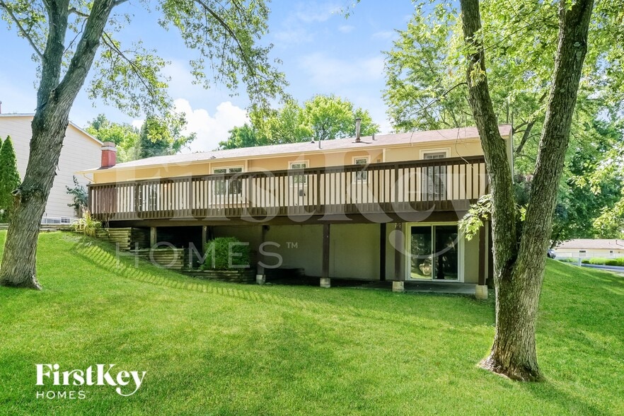 Building Photo - 382 Beaver Lake Dr