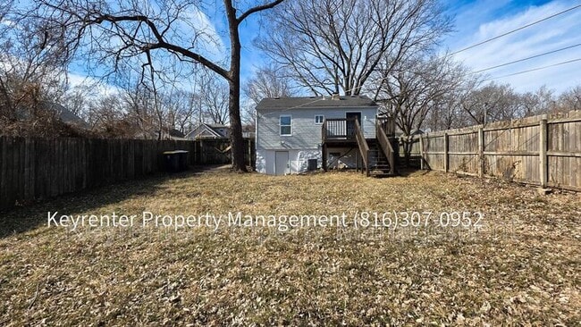 Building Photo - 7013 Bellefontaine Ave