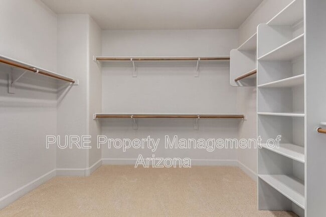 Building Photo - 3311 S Sunland Dr