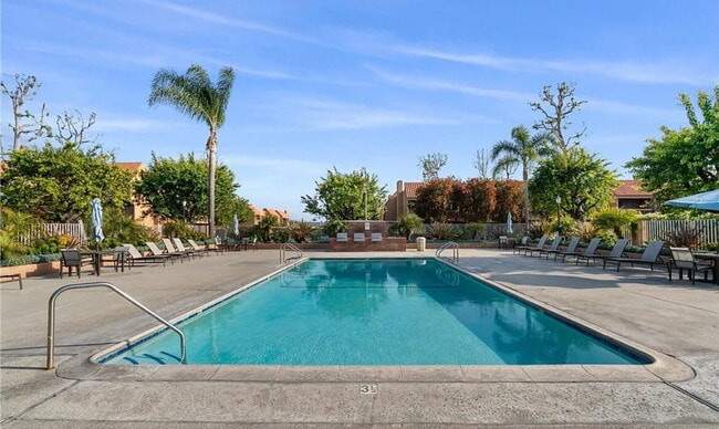 Building Photo - charming 1-bedroom, 1-bathroom