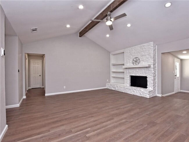 Building Photo - 5205 Thunderbird St