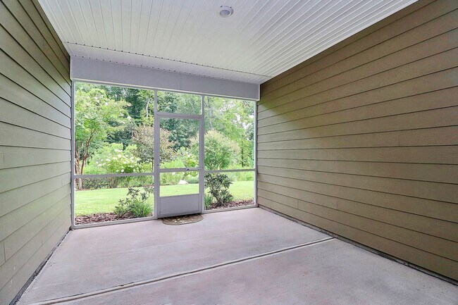 Building Photo - Residential Home located in premier 55+ Gated Community