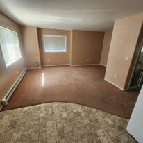 Building Photo - 207 Quinella St