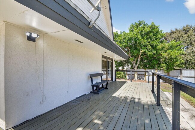 Building Photo - 3532 Coconut Rd