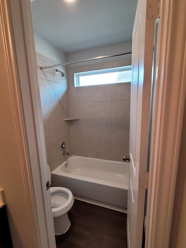 Building Photo - 4325 McGregor Blf Ln