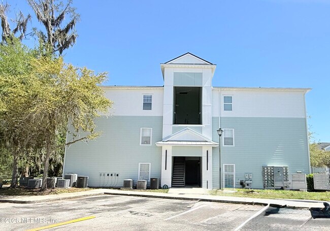 Building Photo - 8227 Lobster Bay Ct