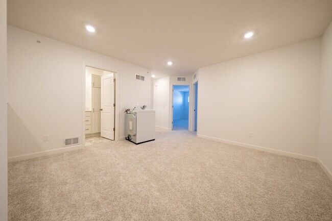 Building Photo - 5147 Long Pointe Pass