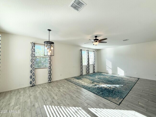 Building Photo - 16525 W Jenan Dr