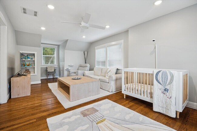 Building Photo - 2420 Nottingham St