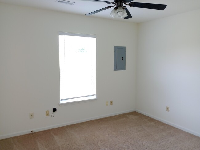 Building Photo - 3517 Prescott Dr