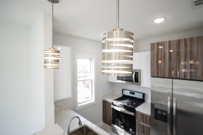 Building Photo - 144 Bergen Ave