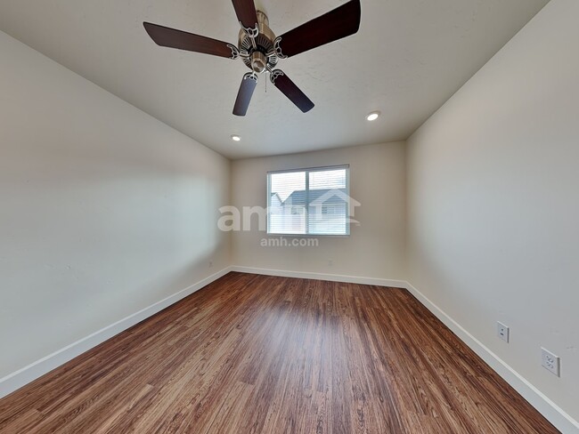 Building Photo - 5093 W White Ash Ct