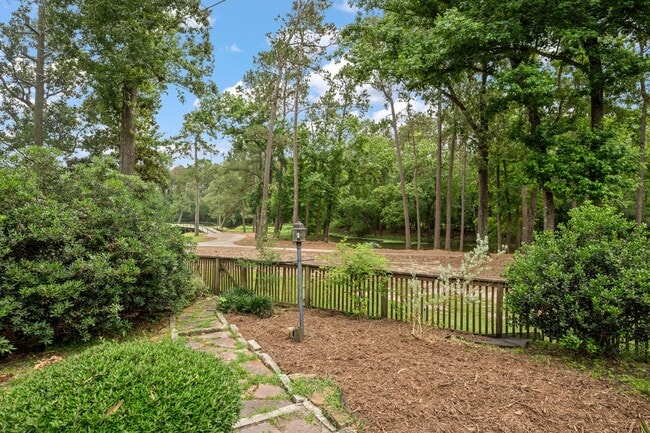 Building Photo - 4619 Breezy Point Dr