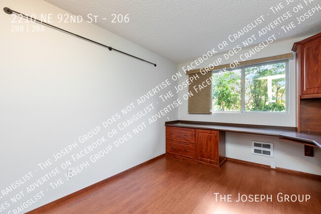 Building Photo - 2210 NE 92nd St