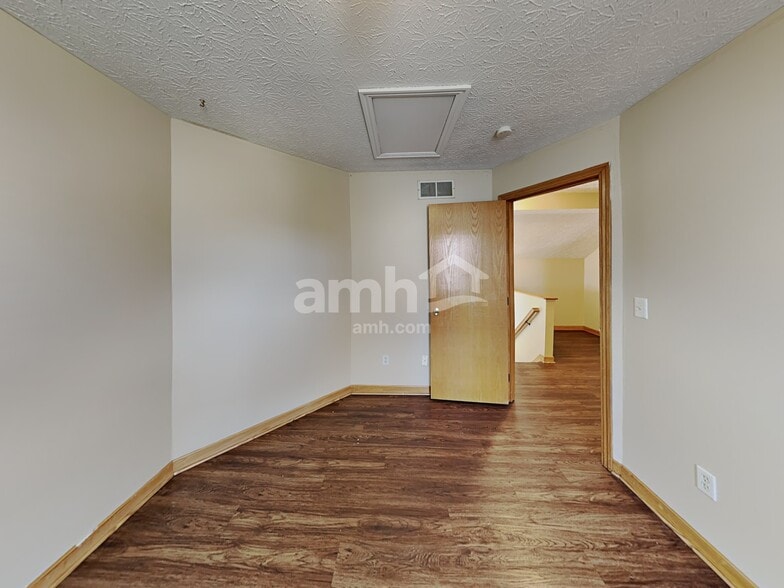 Building Photo - 808 Gascony Dr
